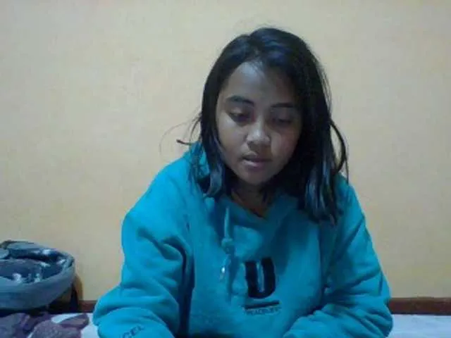 Likachkaa – webcam model profile photo Image 16