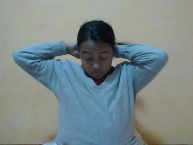 Likachkaa – webcam model profile photo Image 7
