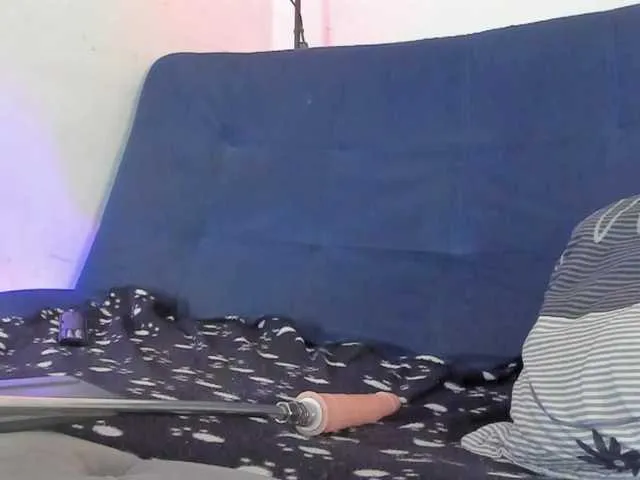 pinkadele – webcam model profile photo Image 16