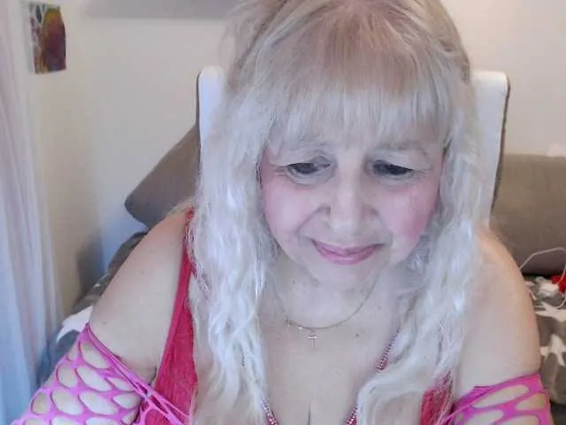 kikiolovely – webcam model profile photo Image 17