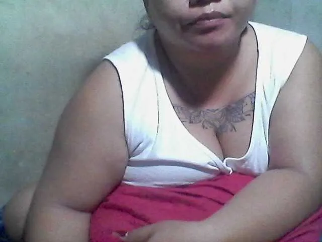 bunnydollstella – webcam model profile photo Image 2