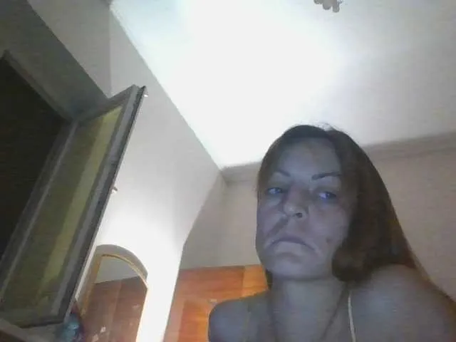 inspiration_in_frame – webcam model profile photo Image 2