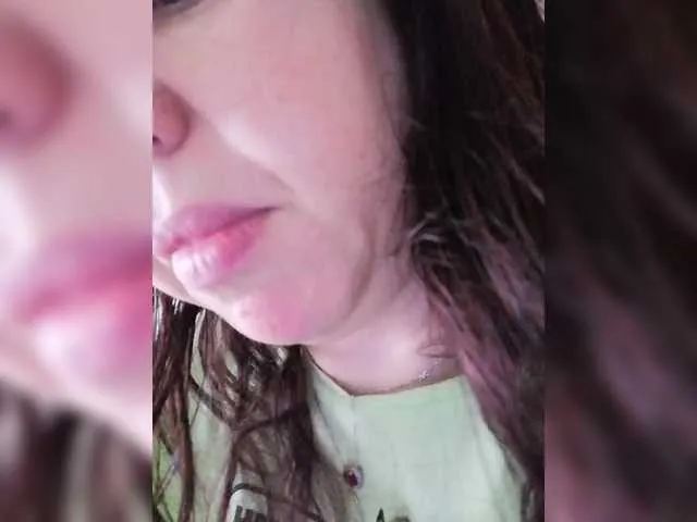 glossybabe_ – webcam model profile photo Image 14