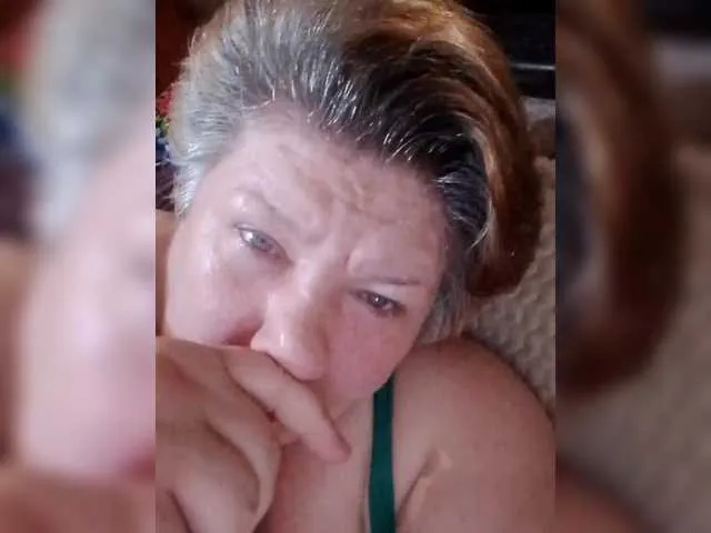 LinaTwins – webcam model profile photo Image 14