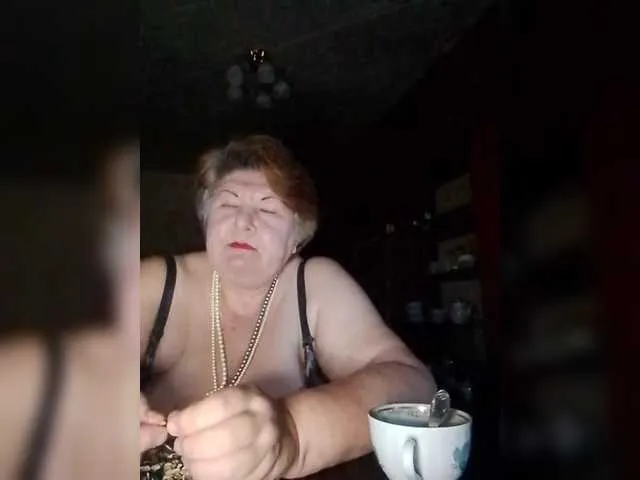 LinaTwins – webcam model profile photo Image 16