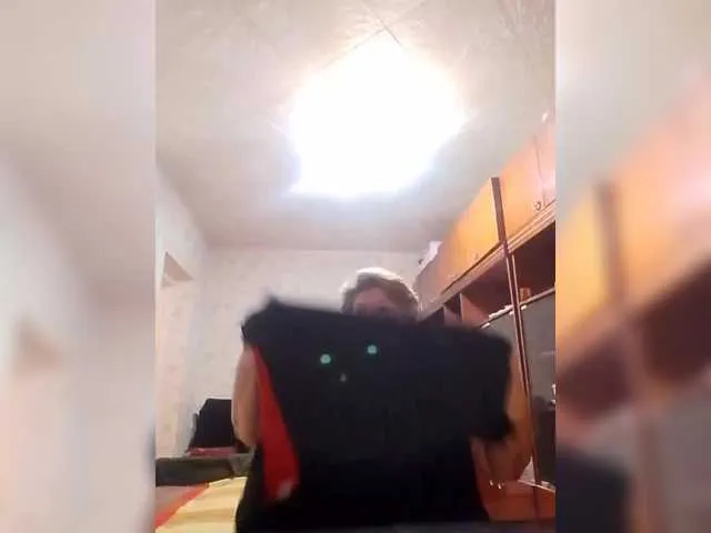 LinaTwins – webcam model profile photo Image 18