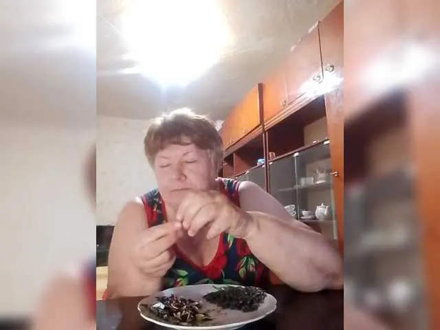 LinaTwins – webcam model profile photo Image 2