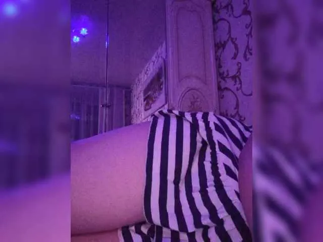 GeminiCode22 – webcam model profile photo Image 9