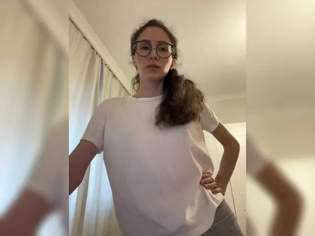 violet_catt – webcam model profile photo Image 9