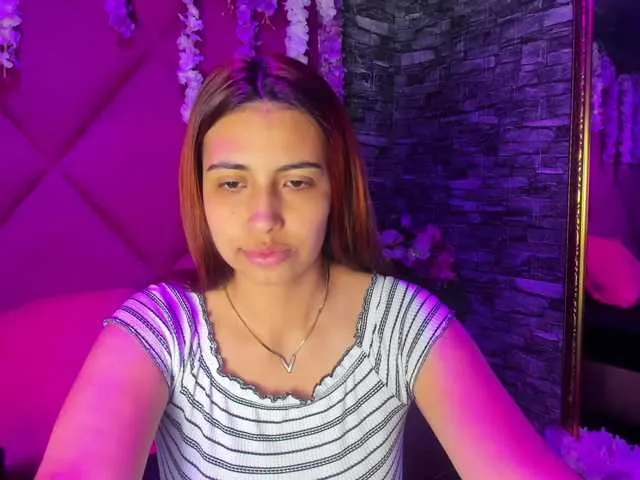charlott25_ – webcam model profile photo Image 4