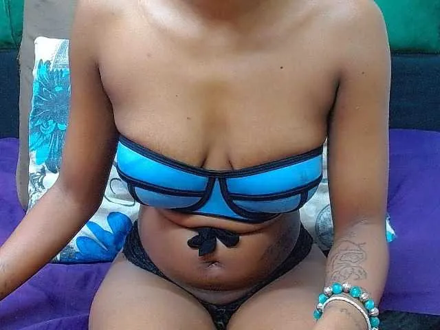 bigass001_ – webcam model profile photo Image 13