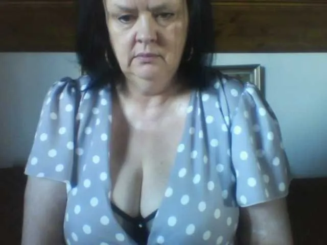 blush_mikki – webcam model profile photo Image 10