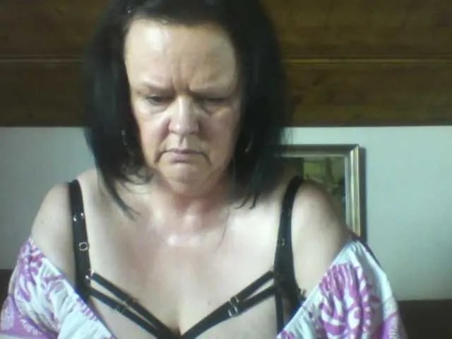 blush_mikki – webcam model profile photo Image 11