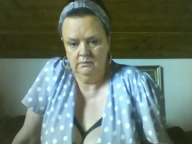 blush_mikki – webcam model profile photo Image 12