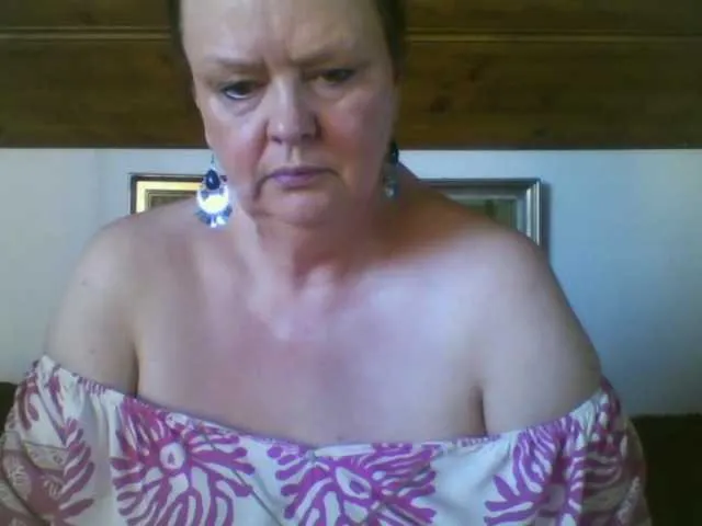 blush_mikki – webcam model profile photo Image 3