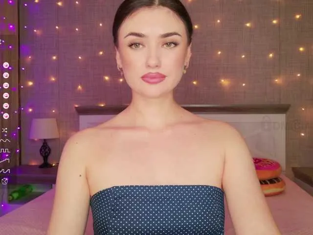cutesmiles – webcam model profile photo Image 9