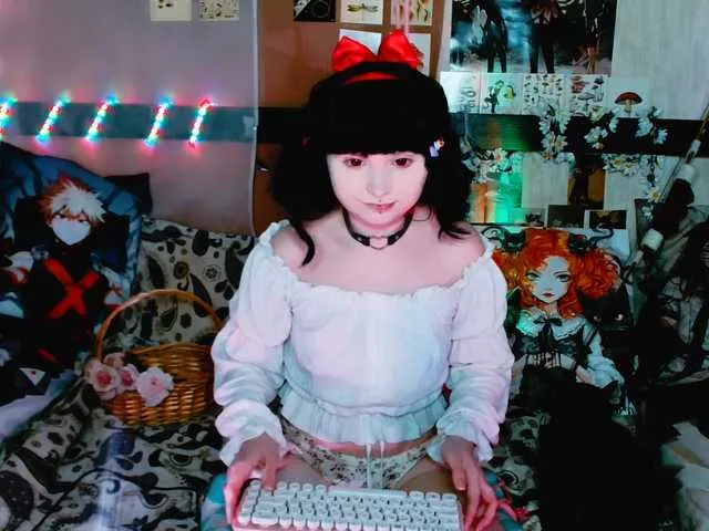 babyhuelix – webcam model profile photo Image 12