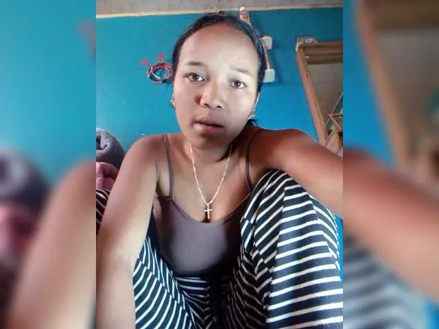 flirtysecretary_xxx – webcam model profile photo Image 3