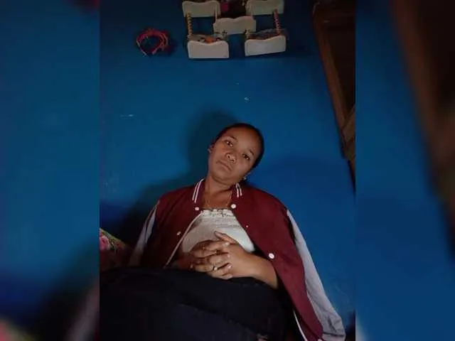 flirtysecretary_xxx – webcam model profile photo Image 6