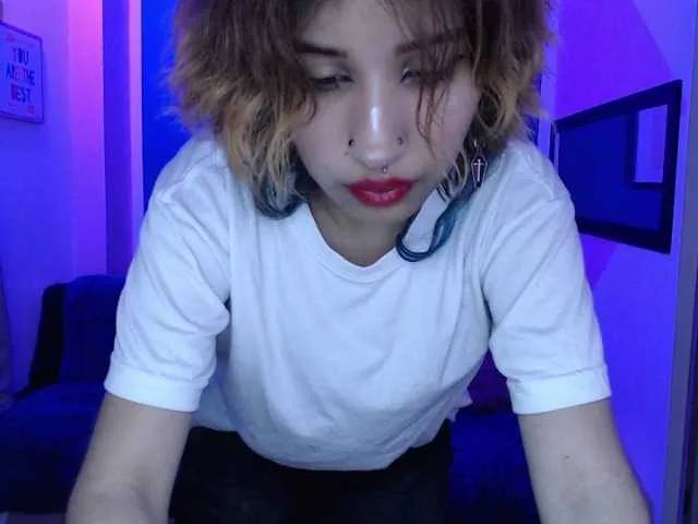 molochnaya000 – webcam model profile photo Image 8