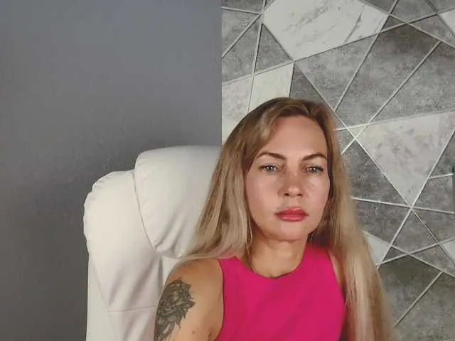 millemimi – webcam model profile photo Image 13