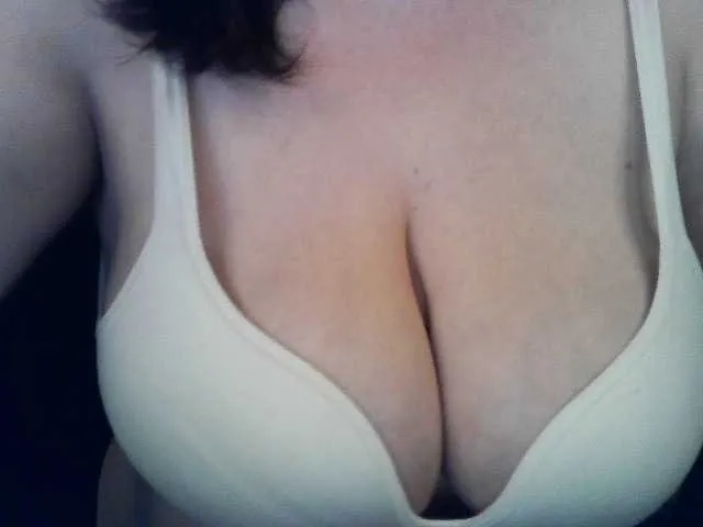 EditaMilf – webcam model profile photo Image 7