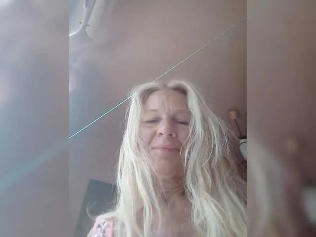 Girls-Leia – webcam model profile photo Image 6