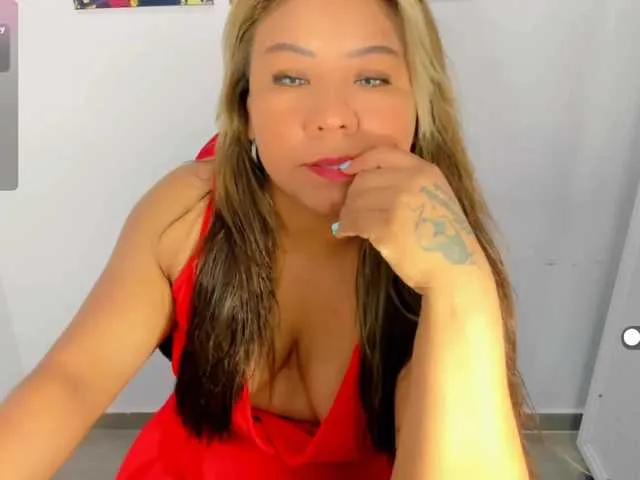sarah_haggai – webcam model profile photo Image 13