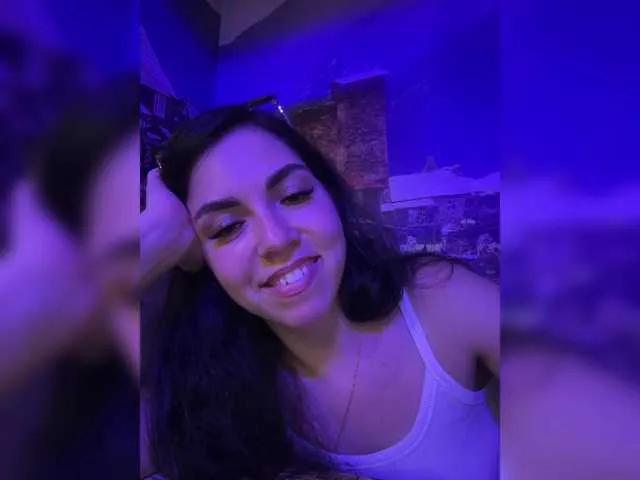 MiamiMur – webcam model profile photo Image 14