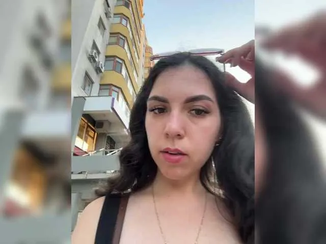 MiamiMur – webcam model profile photo Image 16