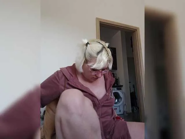 katysha_ – webcam model profile photo Image 18