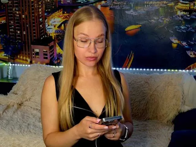serenagrant – webcam model profile photo Image 19