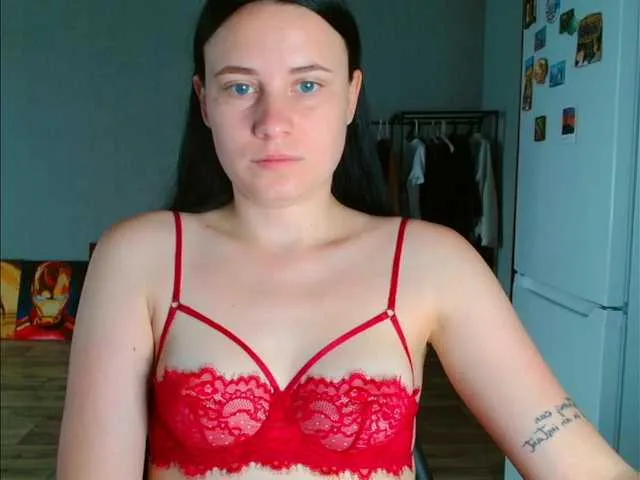 Almondmilka – webcam model profile photo Image 16