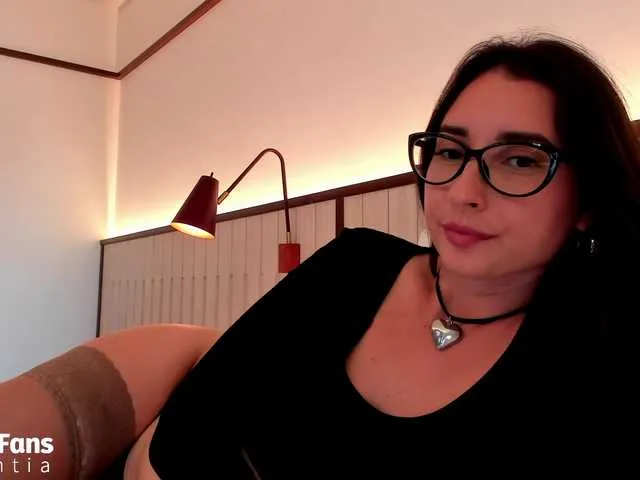 chloesweetie19 – webcam model profile photo Image 19