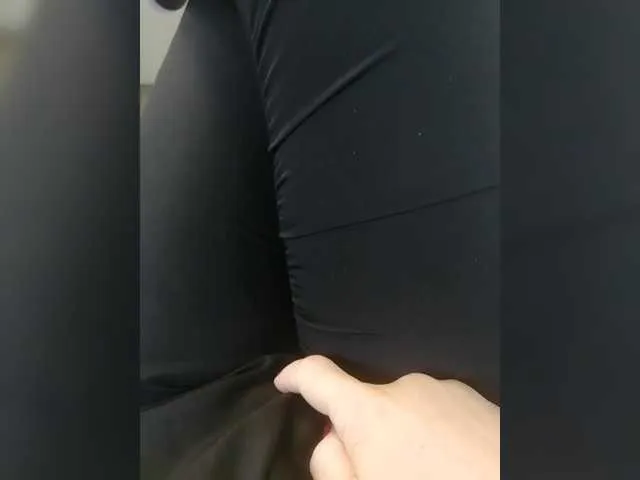 your_dolls – webcam model profile photo Image 6