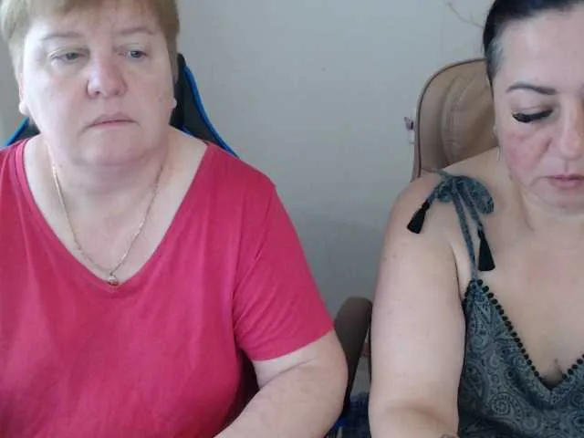 out_lust – webcam model profile photo Image 5