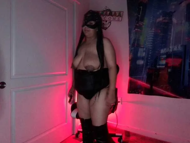 -misterios- – webcam model profile photo Image 4