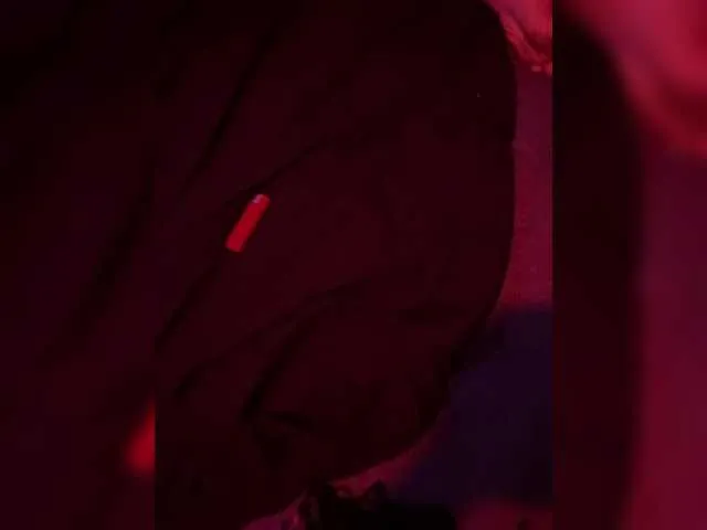 Ellidi – webcam model profile photo Image 7