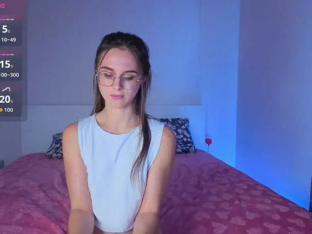zoeytech – webcam model profile photo Image 12