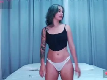 miavenuss_1 – webcam model profile photo Image 12