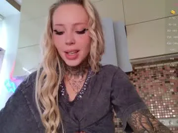 hot_choco2 – webcam model profile photo Image 9