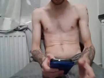 millemimi – webcam model profile photo Image 10