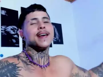 Almondmilka – webcam model profile photo Image 10