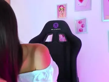 millemimi – webcam model profile photo Image 13