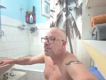 MinniMia – webcam model profile photo Image 5