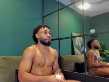 LinaTwins – webcam model profile photo Image 6