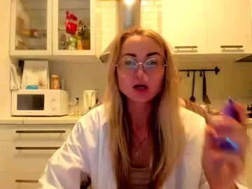 thewizardli – webcam model profile photo Image 10