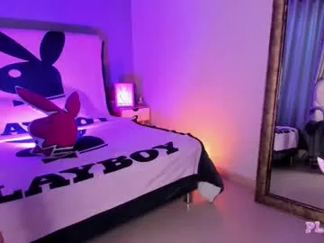 xlunami – webcam model profile photo Image 2