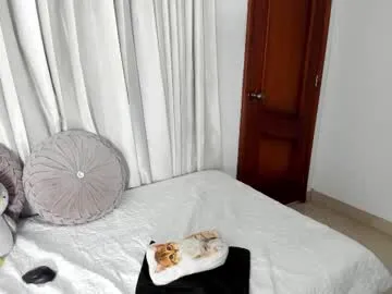 Likachkaa – webcam model profile photo Image 16