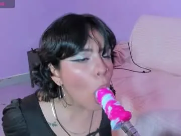 trixie_taylor – webcam model profile photo Image 9